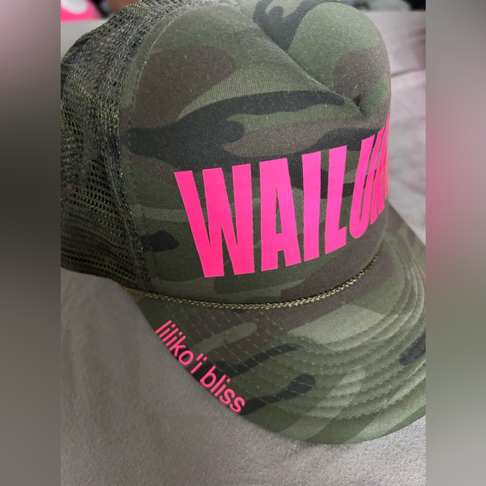 Camo women’s trucker hat